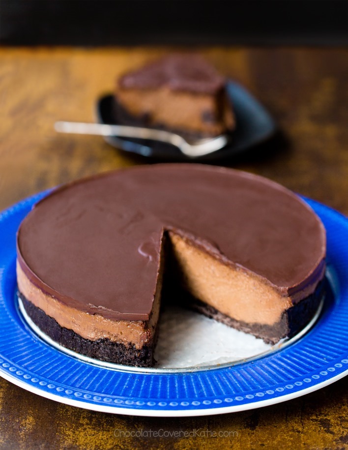 Easy Raw Vegan Chocolate Cheesecake: No-Bake & Gluten-Free Treat